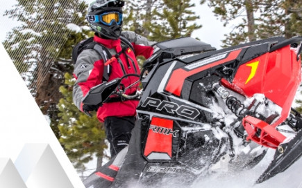 Тест-пилот POLARIS SNOWMOBILE 2017